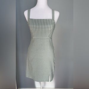 Checkered sage Hollister dress